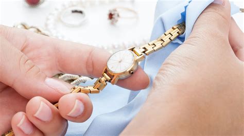 how to clean gold watches